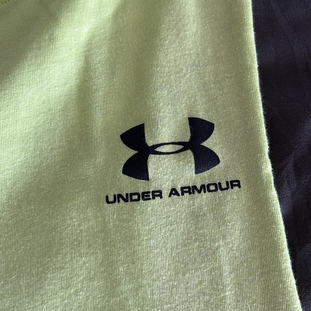 Under Armour tank top - Picture 2 of 4